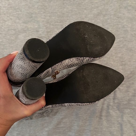 Snake print ankle boots - Picture 4 of 4